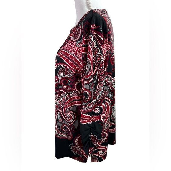 Susan Graver Liquid Knit Ruched Sleeve Paisley Print Red and Black Size 1X - Picture 4 of 10